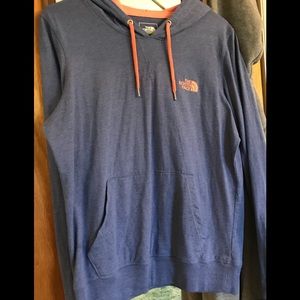 North face pull over